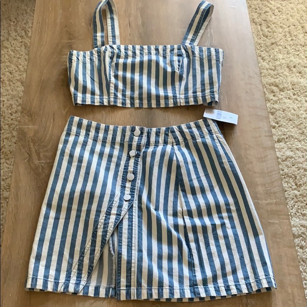 Skirt and top set